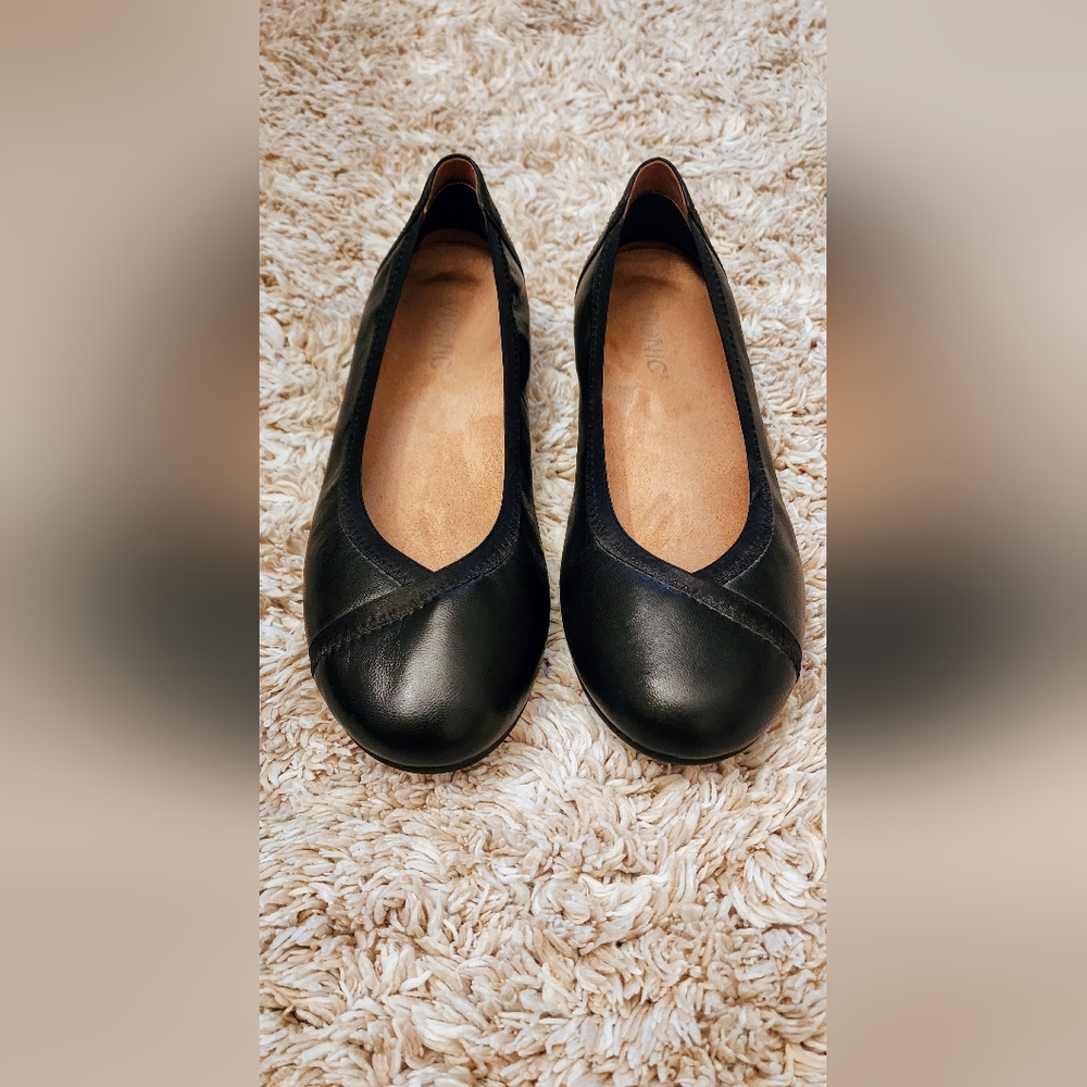 Vionic Carrol Flats